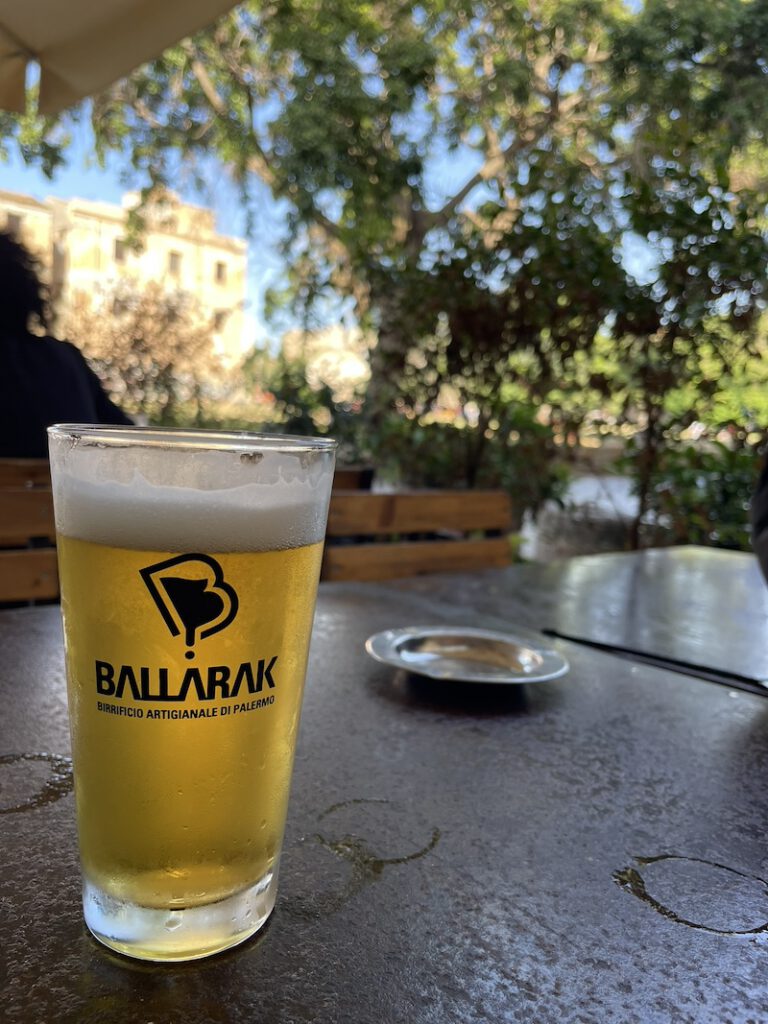 Ballarak, Bier in Palermo